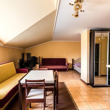 Inter Hotel Ternopil Buitenkant foto