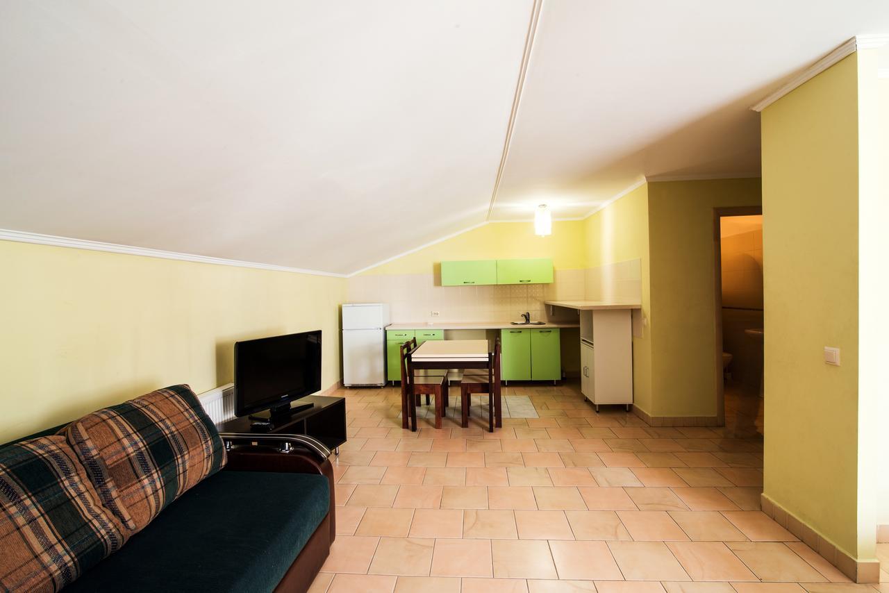 Inter Hotel Ternopil Buitenkant foto