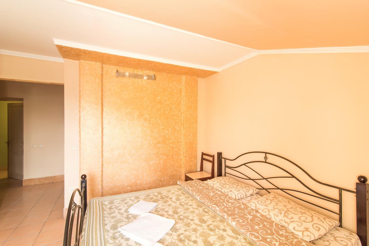 Inter Hotel Ternopil Buitenkant foto